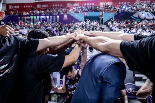 攻城獅將於每次主場出場前邀請全場獅紫軍一同喊出隊呼RESPECT。官方提供