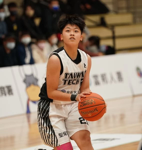臺灣科大葉致彤17分8籃板。大會提供