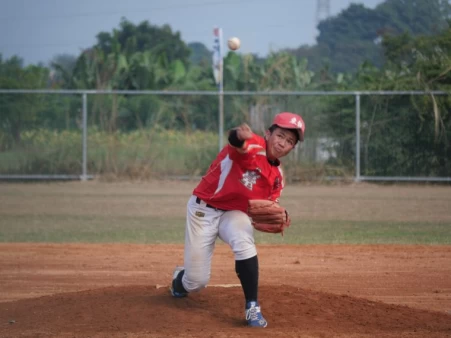 王佑恩後援4局奪勝投。吳敏欣攝