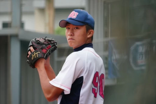 美和先發投手蕭柏頤前3局讓國體打線9上9下。陳孟葦攝