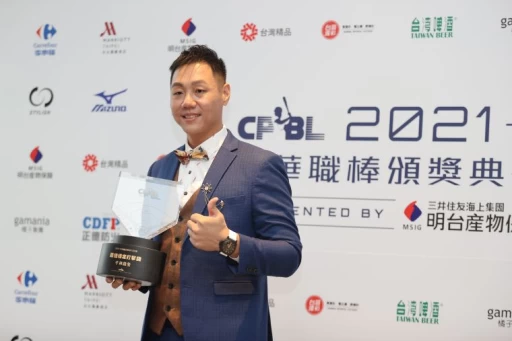 林益全首度以指定打擊獲最佳九人,是富邦唯一獲獎球員。李天助攝