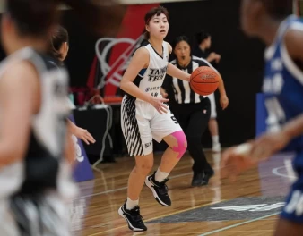臺灣科大陳芷英24分14籃板,本季六度雙十。大會提供