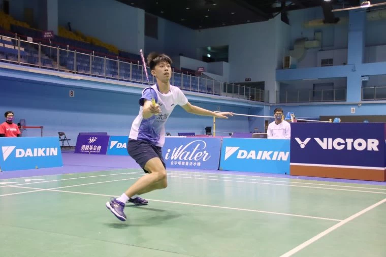 亞柏雄中郭冠麟勇奪大金之星羽球菁英賽U19男單冠軍。大會提供