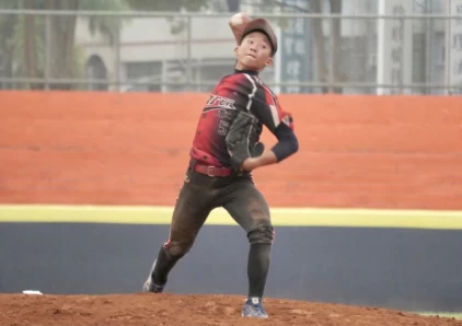 蔡凱威先發4.1局奪勝投。吳敏欣攝