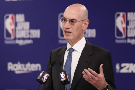 NBA聯盟總裁蕭華表示,目前沒有計畫要暫停本季賽事。(法新社資料照)