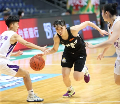 南湖高三「一姊」王婷雯貢獻15分。大會提供