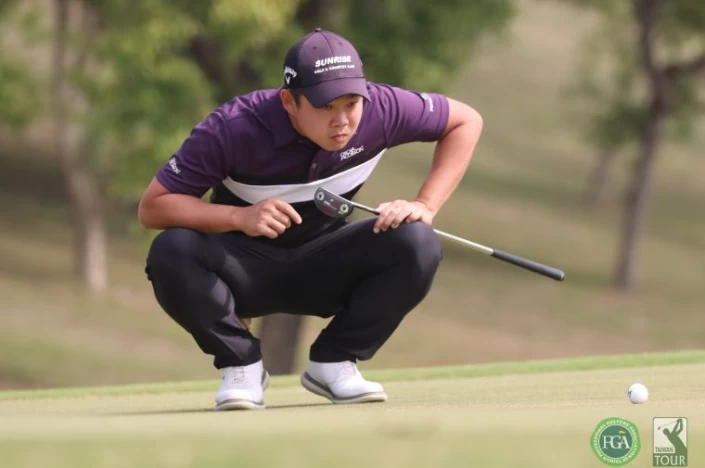 第二回合李玠柏67.65(-10)暫列第一。鍾豐榮攝影