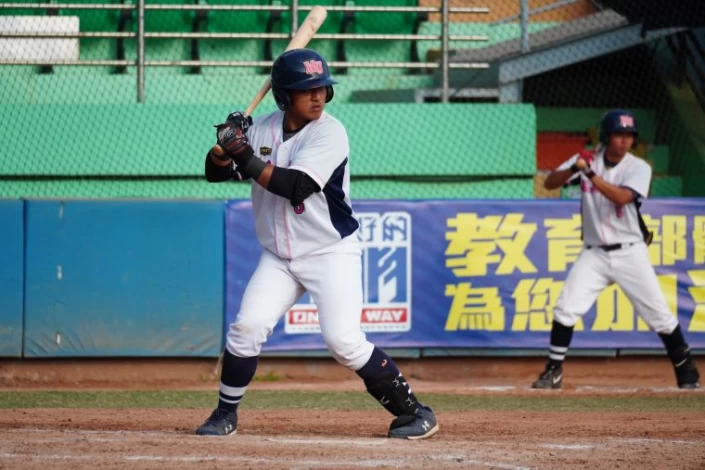美和李鴻偉今天敲出4支安打,打擊表現絕佳。陳孟葦攝