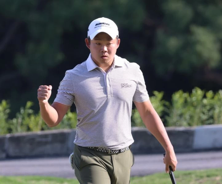 第三回合李玠柏打出70桿以(-11)持續領先群雄。鍾豐榮攝影