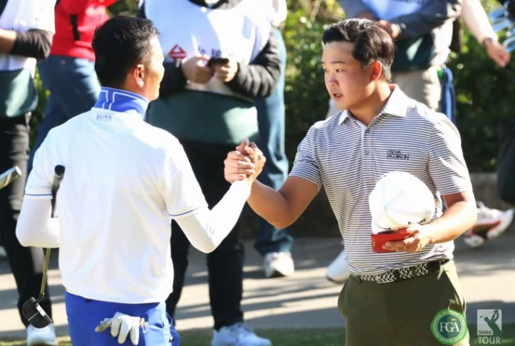 第三回合李玠柏打出70桿以(-11)持續領先。鍾豐榮攝影