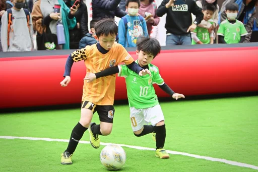 U8五人制足球交流賽精采絕倫,讓現場觀眾驚呼連連。官方提供