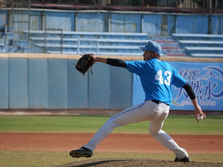 李彥謙先發5局失2分錯過勝投。吳敏欣攝
