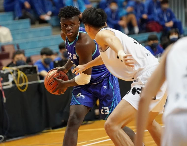 文化大學九龍9分14籃板。大會提供