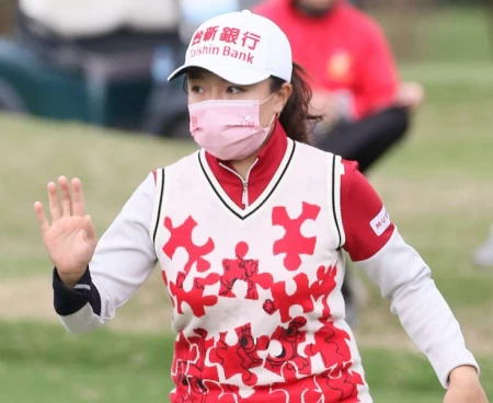 蔡佩穎以兩回合總桿低於標準桿9桿的135桿,單獨領先。TLPGA提供_葉勇宏攝