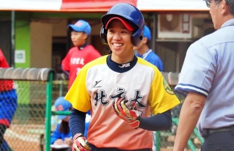 溫雅柔敲再見安打助北市大奪勝。(大專體總提供)