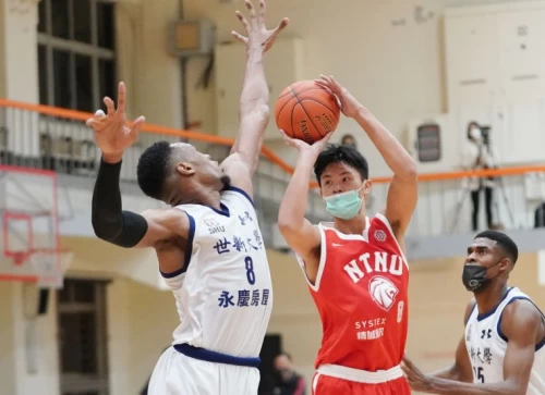 DSC09123_臺灣師大曾信武4分6籃板。大會提供