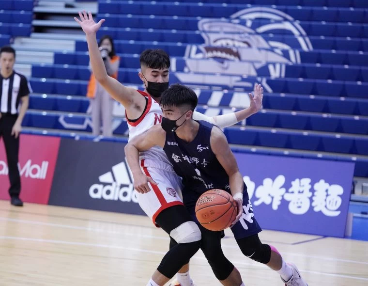 TPE00535_高師魏莨哲(前)、臺師魏芃禾(後)兄弟UBA首度同台。大會提供