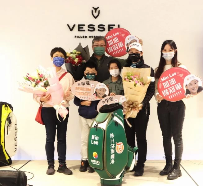 李旻和粉絲合影。Vessel提供/鍾豐榮攝影