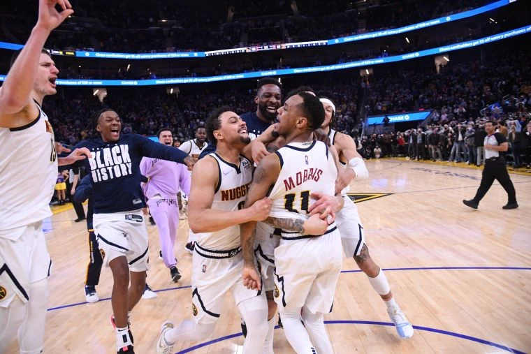 金塊靠著莫里斯(Monte Morris)的絕殺三分打敗勇士。摘自金塊推特