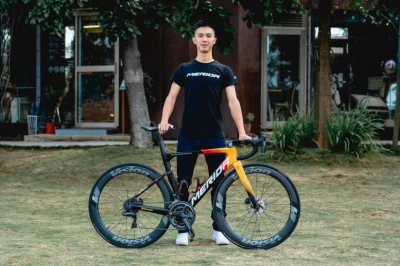 杜志濠於2022年正式與美利達開啟合作。美利達提供