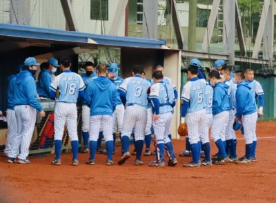 照片2-2大溪高中在10局下靠著再見失誤,以8比7勝出。大會提供