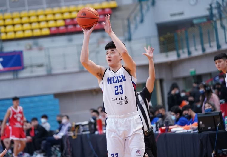 政大李允傑11分7籃板。大會提供
