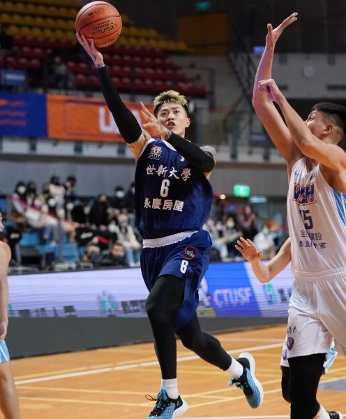 世新大學李威廷27分。大會提供