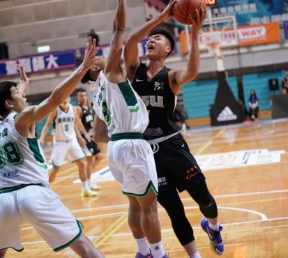 義守大學邱子軒22分另帶7籃板。大會提供