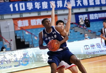 世新大學丹尼爾13分8籃板。大會提供