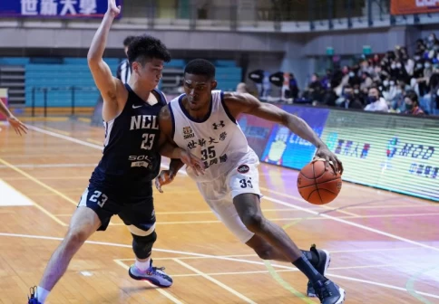 世新大學丹尼爾15分15籃板。大會提供