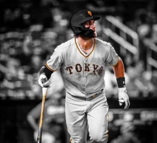 去年國聯MVP的哈波(Bryce Harper)今天就在個人Instagram貼出一張他穿日職讀賣巨人軍球衣的合成照,引來議論。摘自哈潑IG