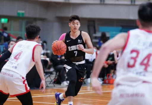 義守大學邱子軒6分8籃板。大會提供