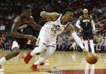爵士主將米契爾(Donovan Mitchell)防守上整體DIFF%-3.2%,外線防守是夠格的。法新社