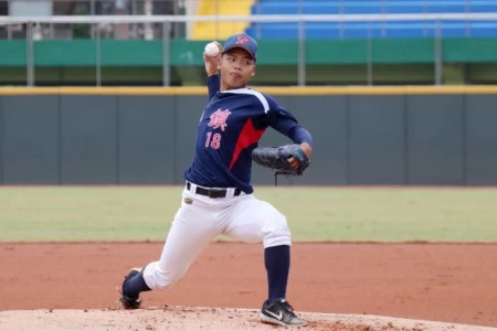 平鎮先發投手伍祐城先發6局無失分，投出8次三振。大會提供
