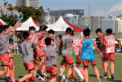 PK大戰勝出闖進冠軍戰,蘆洲國中全隊慶祝。大會提供