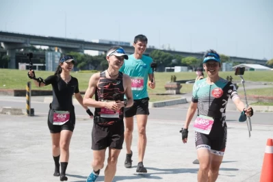 山徑路跑選手將扺達終點。（台北市體育局提供）