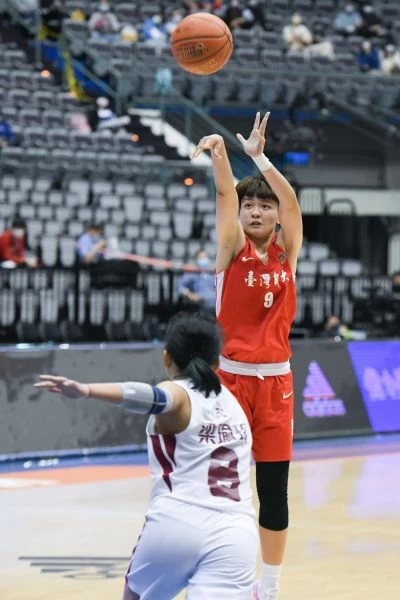 臺灣師大陳靳豫萱15分9籃板4助攻。大會提供