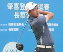 第一回合陳裔東65桿(-5)暫列第一。鍾豐榮攝影