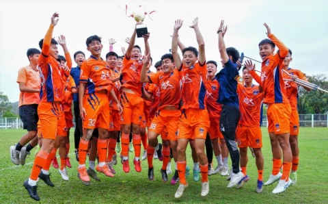 臺中SKECHERS惠文高中拿下2021台灣青年足球聯賽U-18男子組冠軍。大會提供