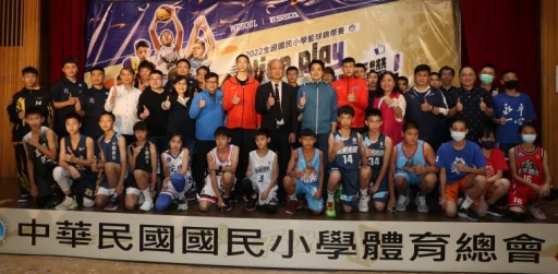 開賽記者會教育部次長林騰蛟和多位立委都到場。李天助攝 