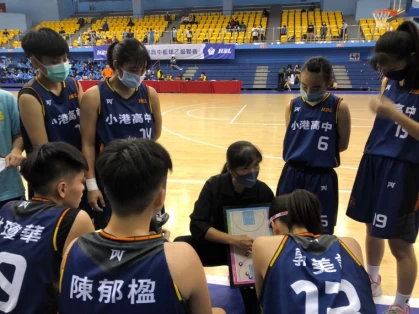 小港教練唐逸文決勝期叫停最後部暑。大會提供