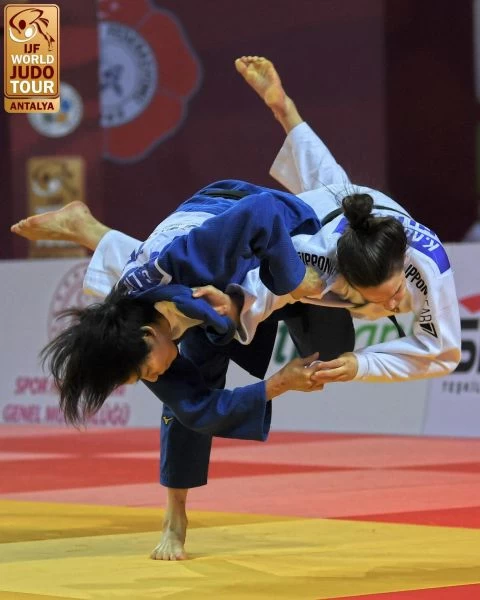 連珍羚漂亮的內腿獲勝。摘自連珍羚臉書