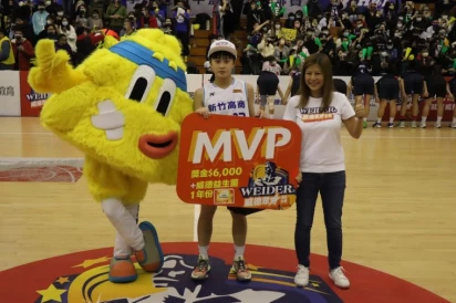 冠軍賽打滿40分鐘新高31分9籃板及助攻、抄截各6的單場MVP「「一姊」鄭芯昀。大會提供