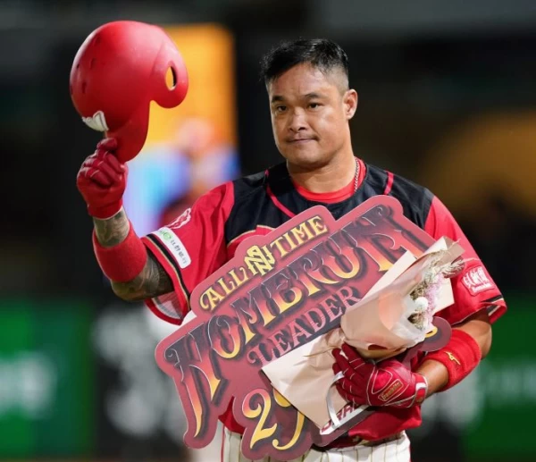 林智勝生涯第290轟，超越張泰山，正式獨佔中職全壘打王寶座。味全龍提供