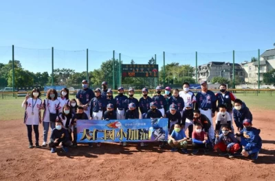 台中市由大仁國小重返謝國城盃舞台。大仁國小提供