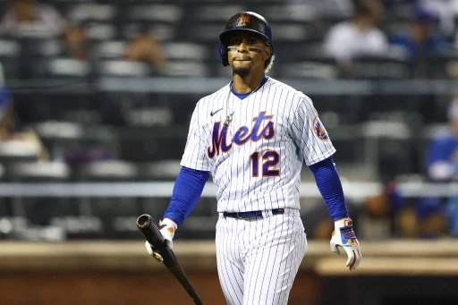 林多(Francisco Lindor)遭觸身球造成雙對峙。資料照片