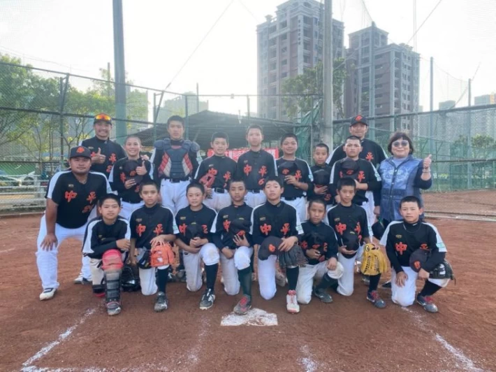 中平國小為桃園市爭取5連霸。中平國小提供