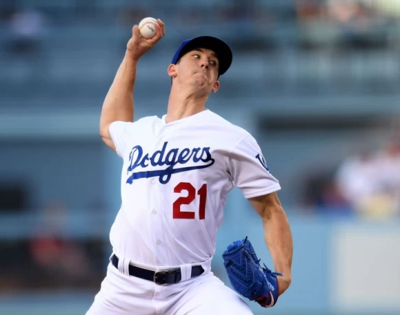 道奇本場推出的是少主畢爾勒(Walker Buehler),紅人則是以假先發、投手接力的方式來完成。法新社