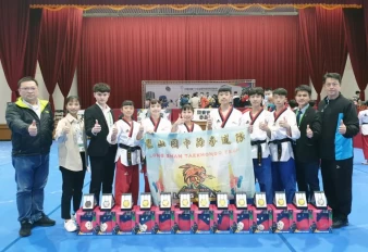 北市龍山國中一舉包辦5金1銀1銅佳績,衛冕全中運國男團體冠軍三連霸。花蓮縣政府提供