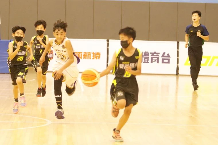 MINI組沒有上場時間限制,主力球員都打滿全場。姚瑞宸攝